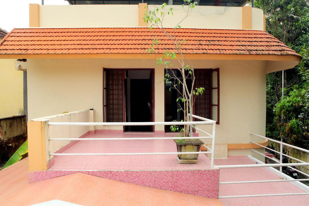 Das Residency Acomodação com café da manhã Kochi Exterior foto